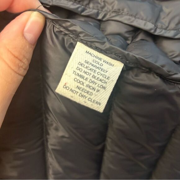 Westbound Small Black Puffer Vest Filler: Duck Down 90% down 2 zippered pockets - Picture 10 of 10